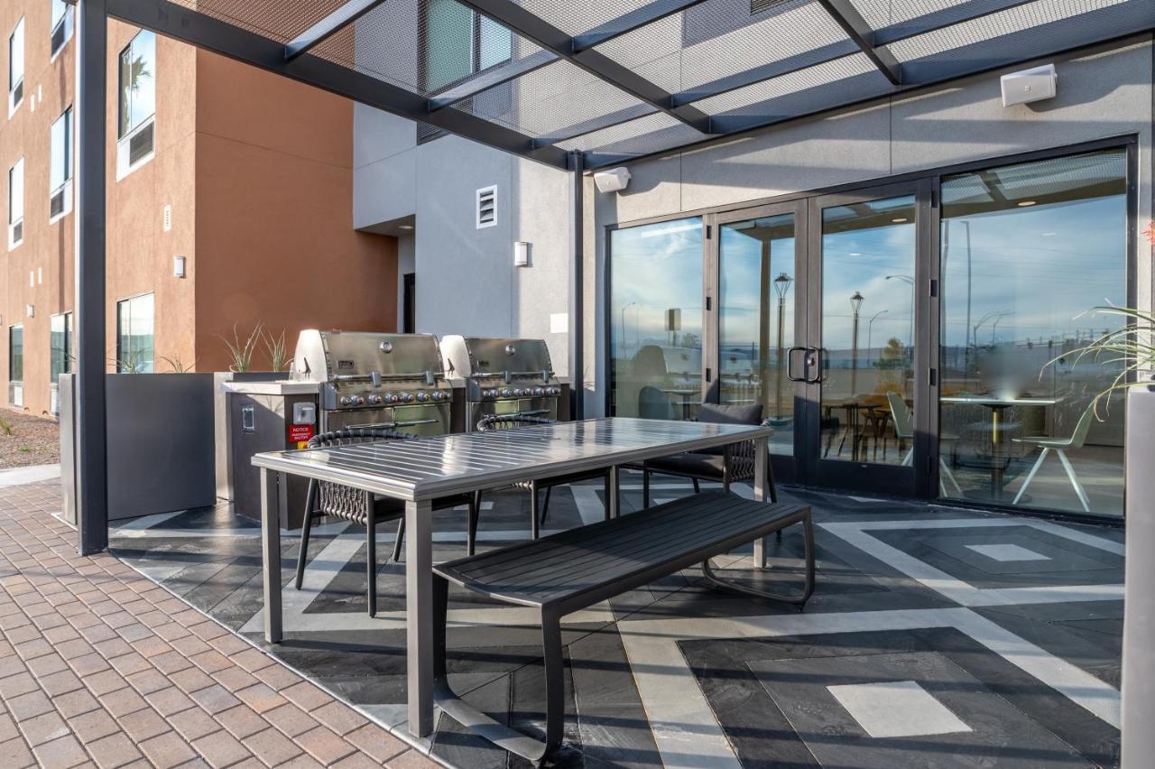 Towneplace Suites By Marriott Las Vegas North I-15 Extérieur photo